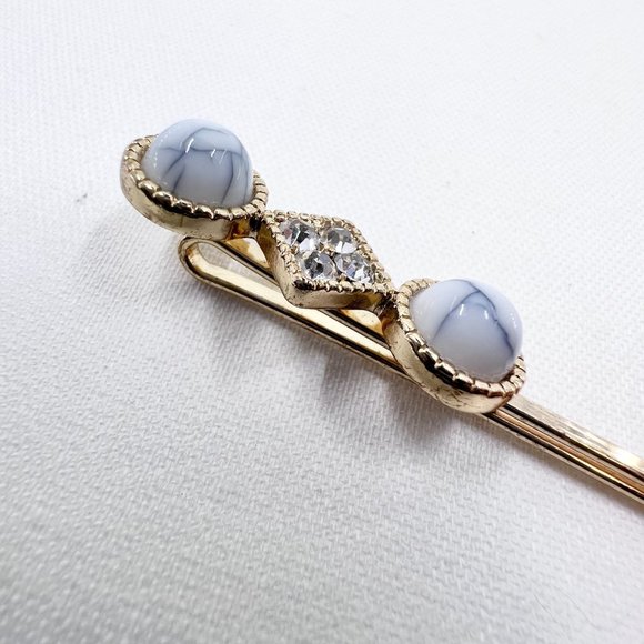 Scarf / Sweater Clip - Faux Stone & Rhinestone Gold Tone 2.75” Clip - Picture 4 of 6